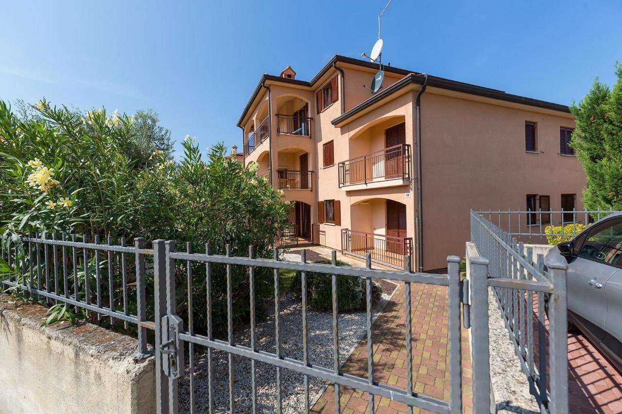 Apartments With A Swimming Pool Novigrad - 7078 Luaran gambar