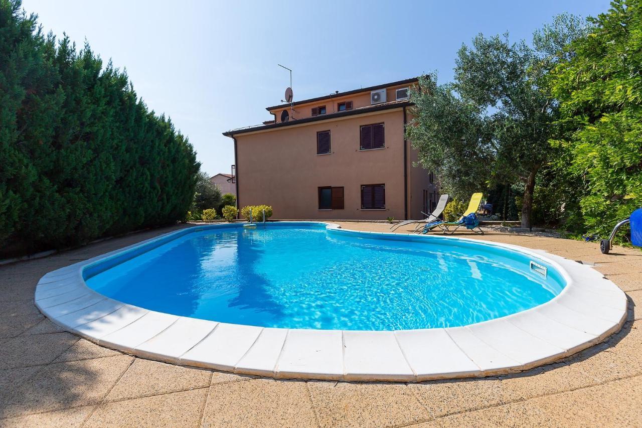Apartments With A Swimming Pool Novigrad - 7078 Luaran gambar