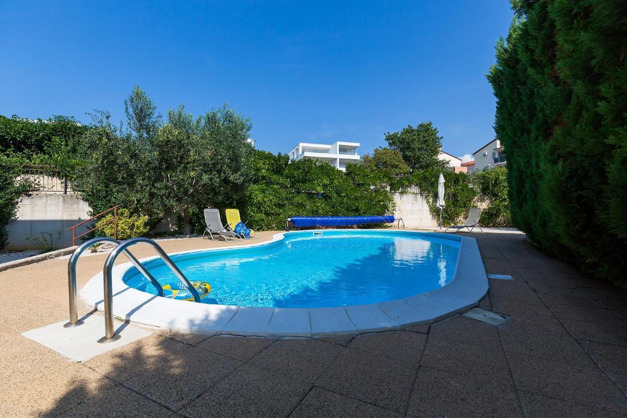 Apartments With A Swimming Pool Novigrad - 7078 Luaran gambar