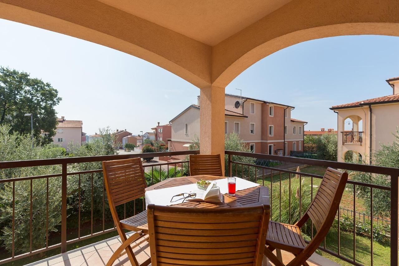 Apartments With A Swimming Pool Novigrad - 7078 Luaran gambar